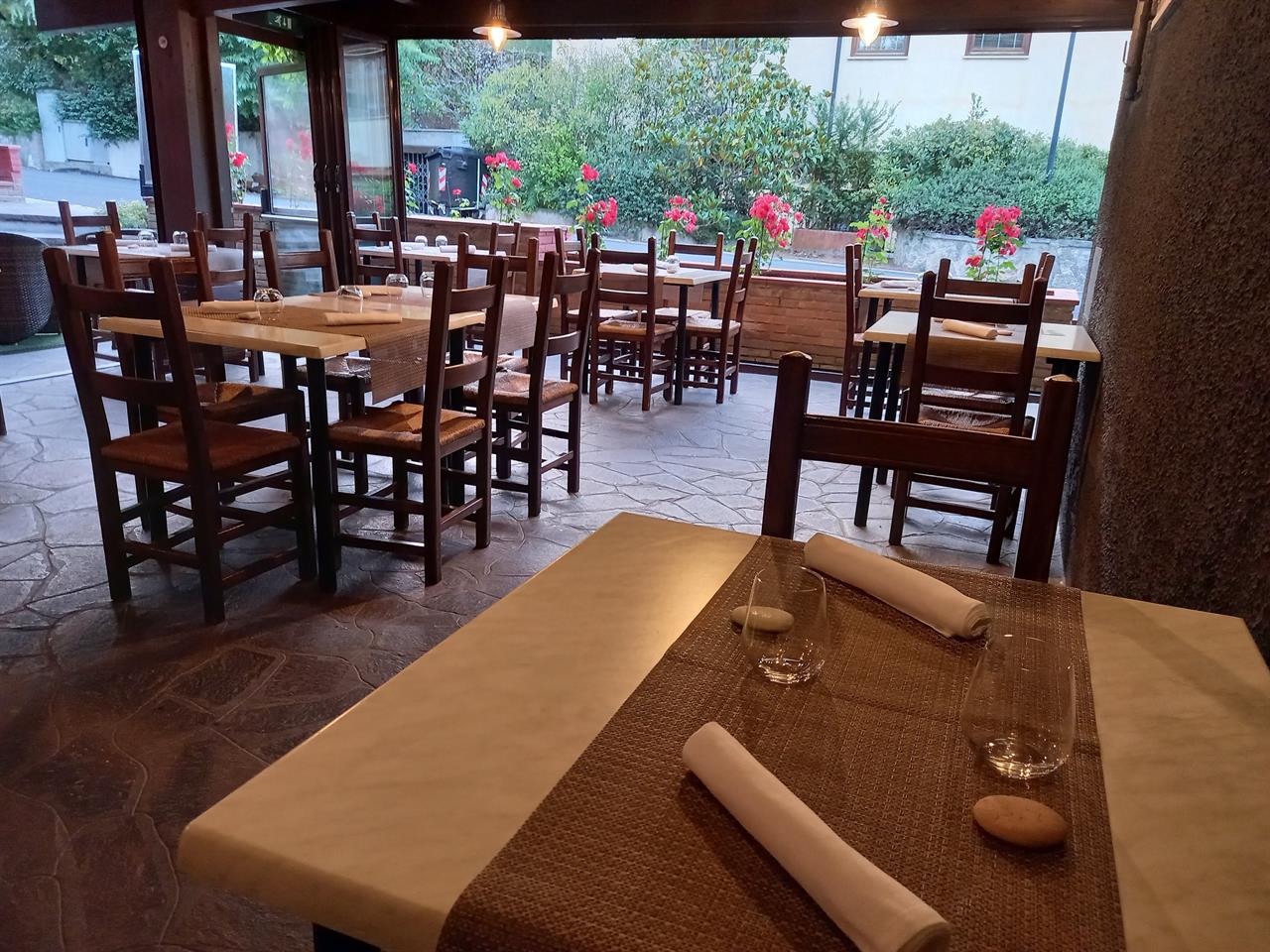 LA TAVERNA DI FRASASSI