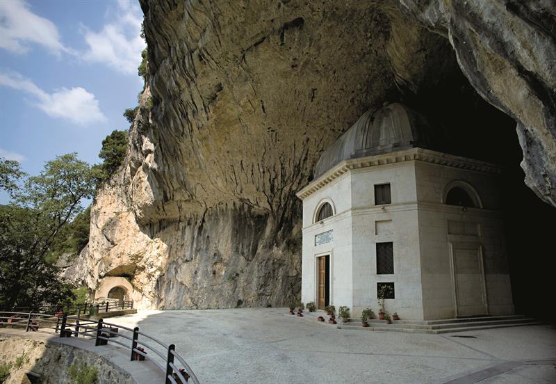 SANTUARIO MADONNA DI FRASASSI