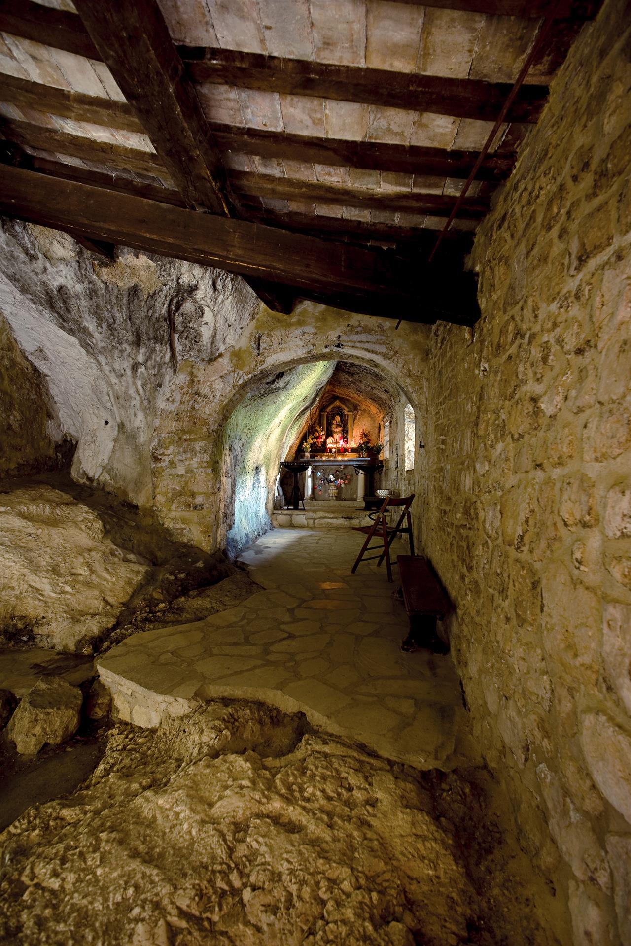 SANTUARIO MADONNA DI FRASASSI