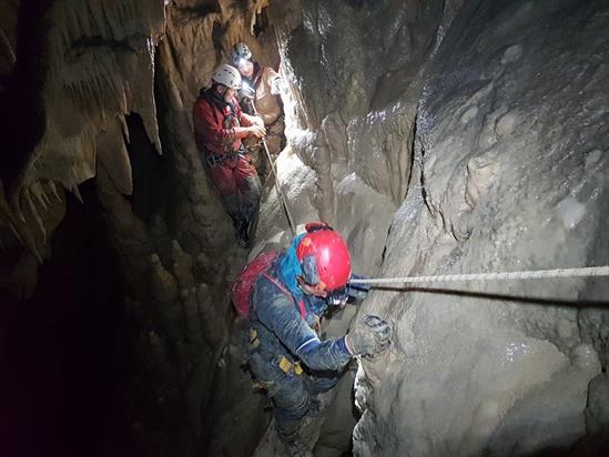 GROTTE DI FRASASSI TOUR SPELEO-AVVENTURA